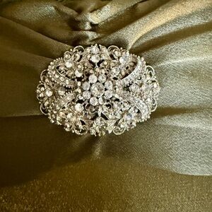 💰SALE Elegant Green Clutch with Rhinestone Brooch
